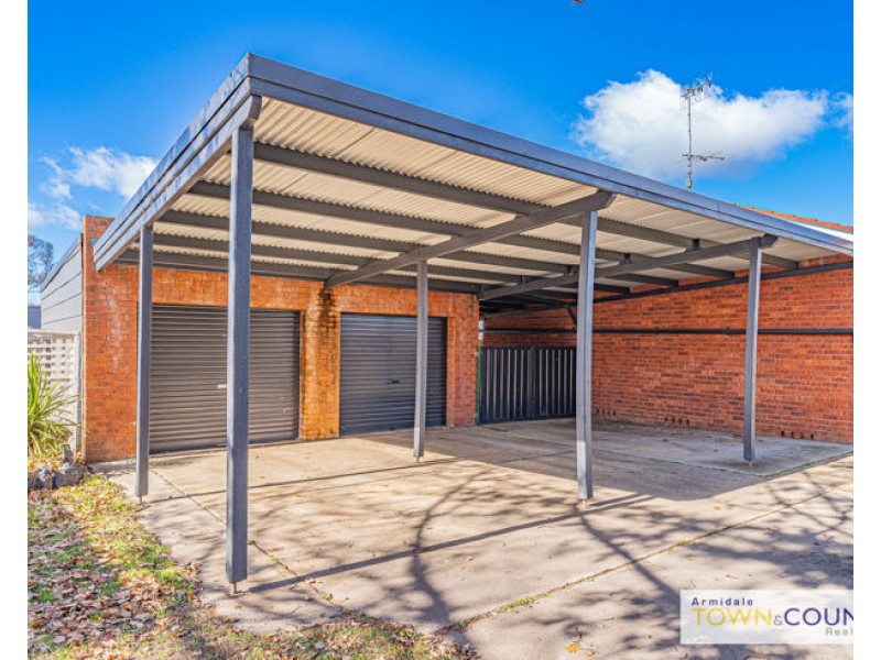 2 Penfold Place, Armidale NSW 2350