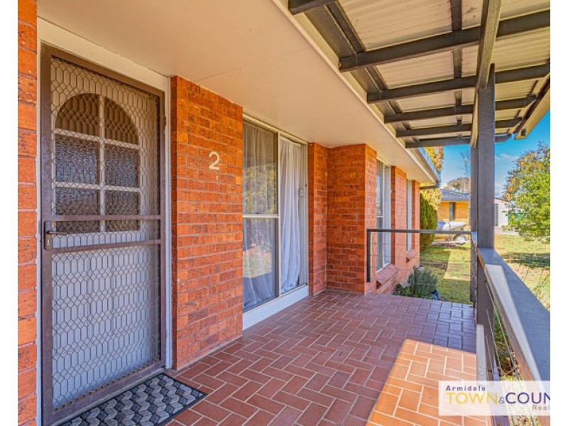 2 Penfold Place, Armidale NSW 2350