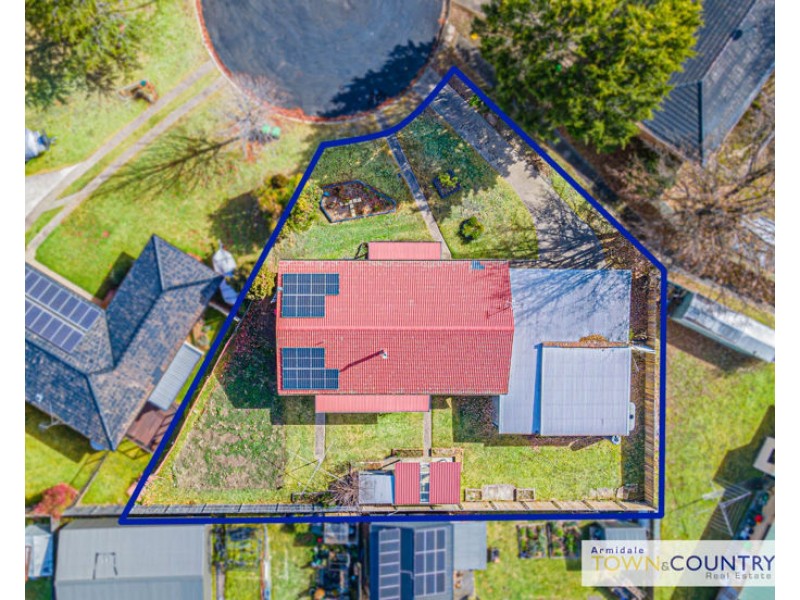 2 Penfold Place, Armidale NSW 2350