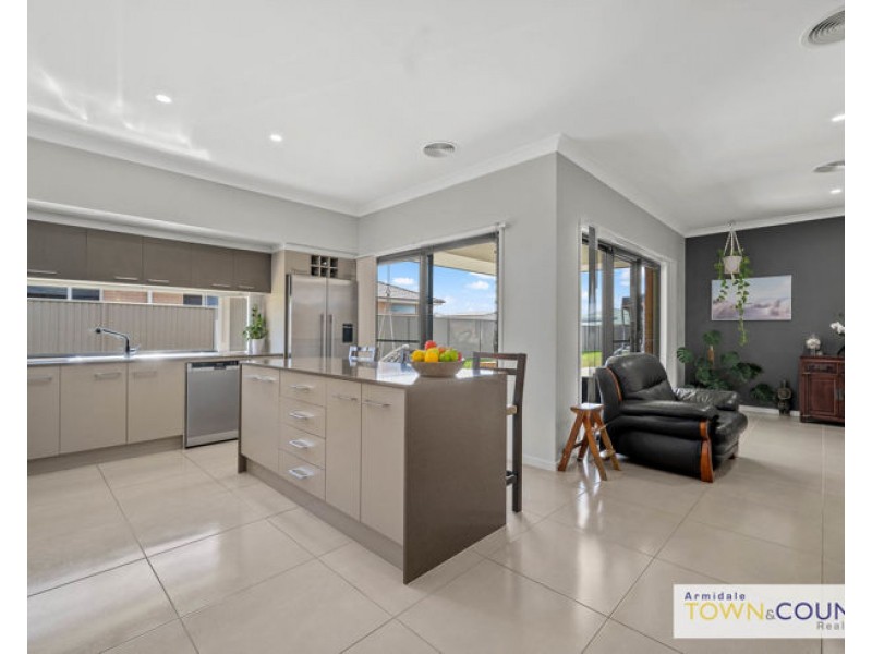 14 Spearmount Drive, Armidale NSW 2350