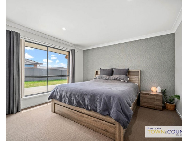 14 Spearmount Drive, Armidale NSW 2350