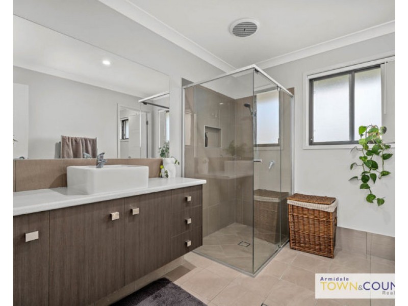 14 Spearmount Drive, Armidale NSW 2350