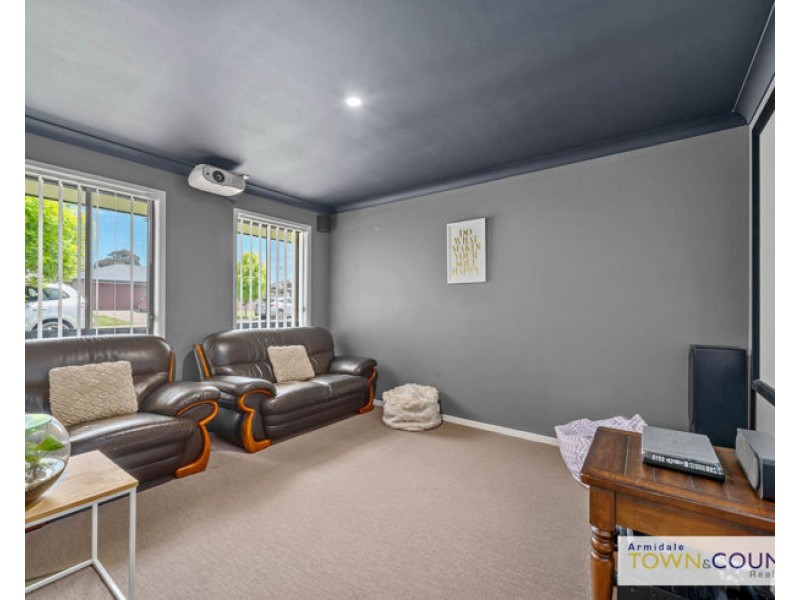 14 Spearmount Drive, Armidale NSW 2350