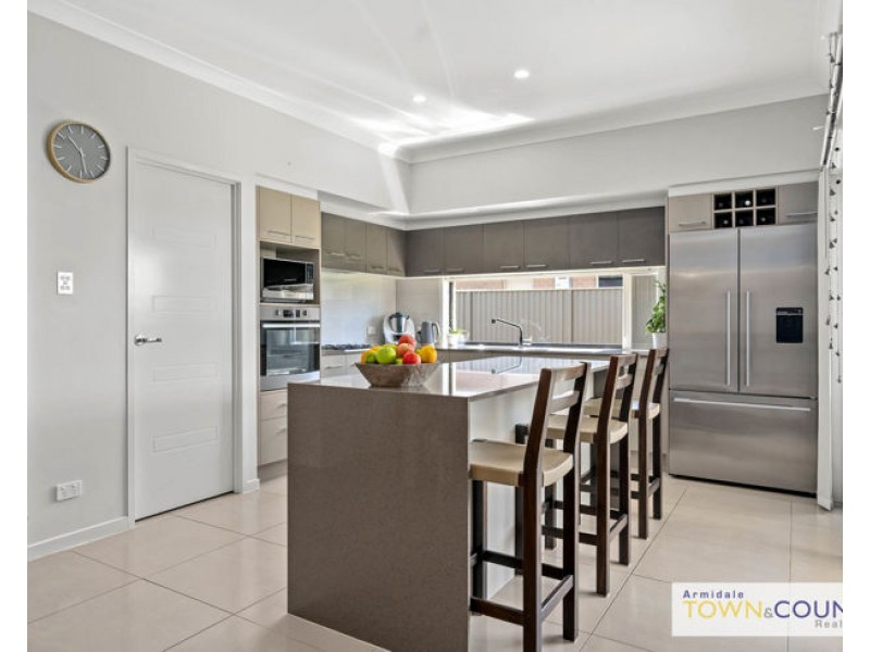 14 Spearmount Drive, Armidale NSW 2350