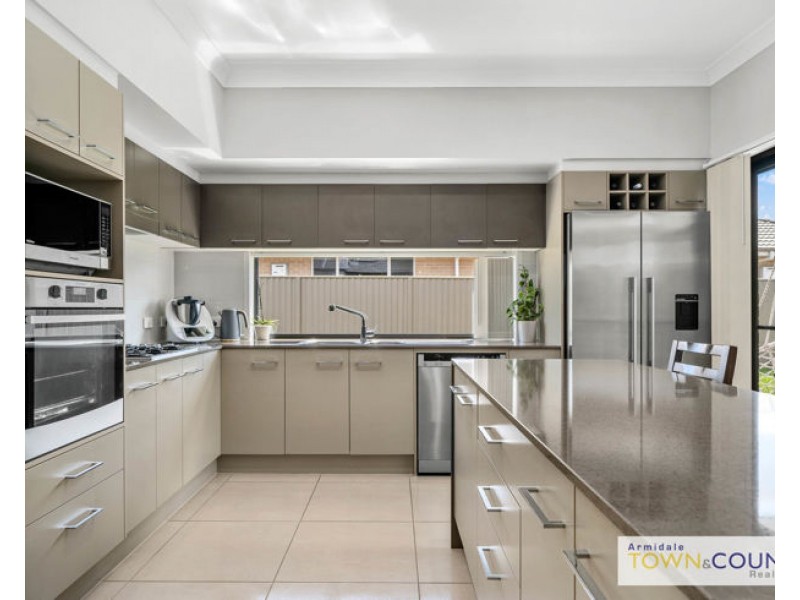 14 Spearmount Drive, Armidale NSW 2350
