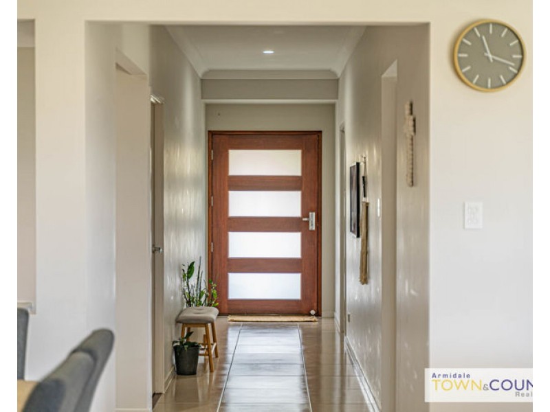 14 Spearmount Drive, Armidale NSW 2350