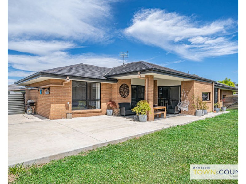 14 Spearmount Drive, Armidale NSW 2350