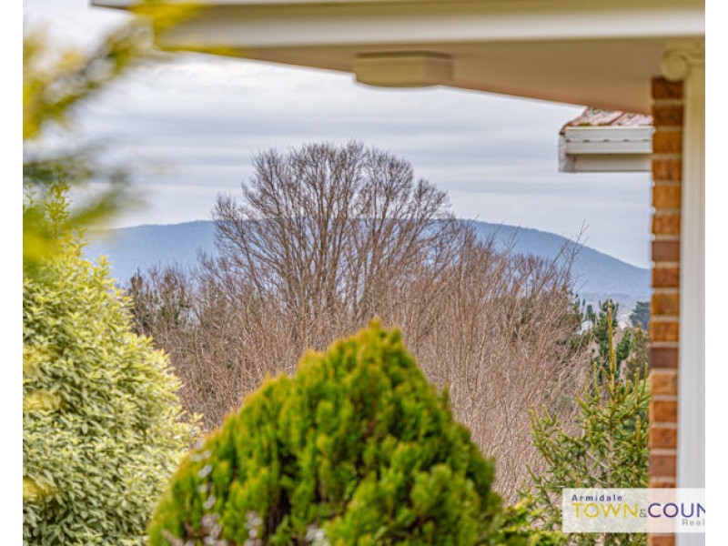 1 Merino Terrace, Armidale NSW 2350