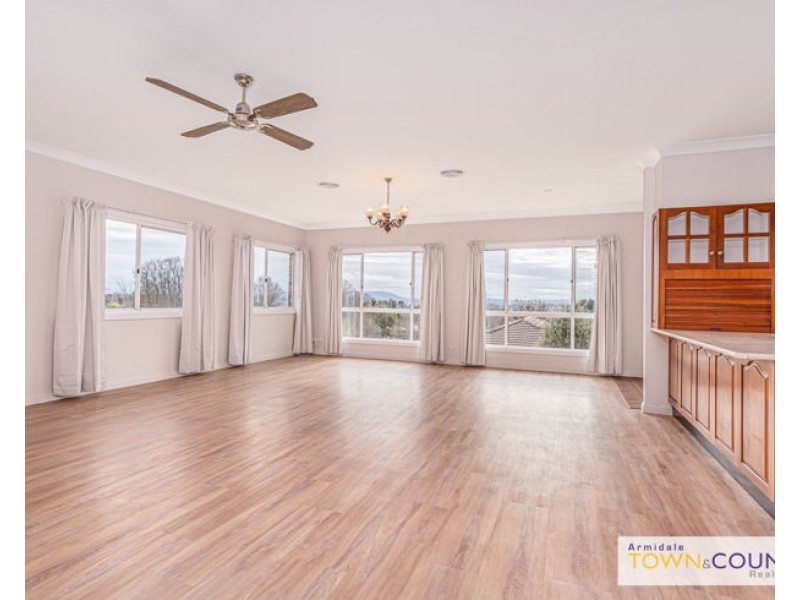 1 Merino Terrace, Armidale NSW 2350