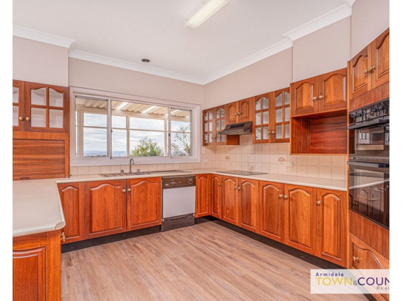 1 Merino Terrace, Armidale NSW 2350
