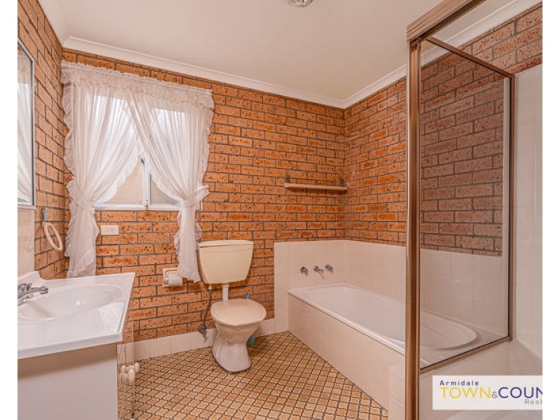 1 Merino Terrace, Armidale NSW 2350