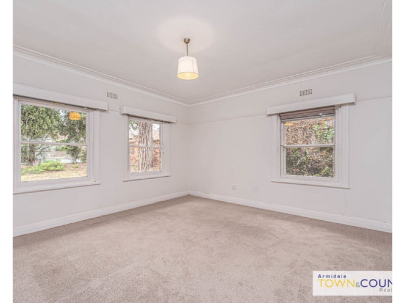 154 Dangar Street, Armidale NSW 2350