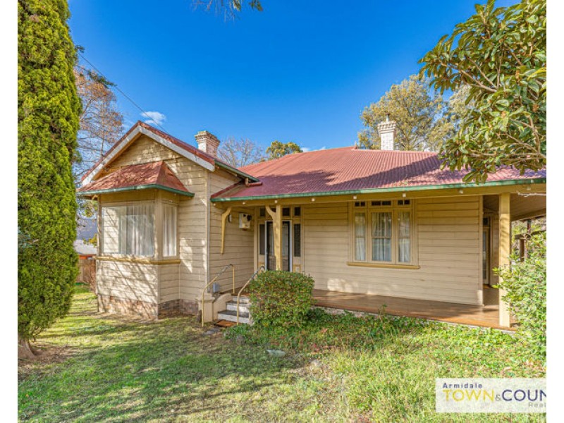 151 Faulkner Street, Armidale NSW 2350