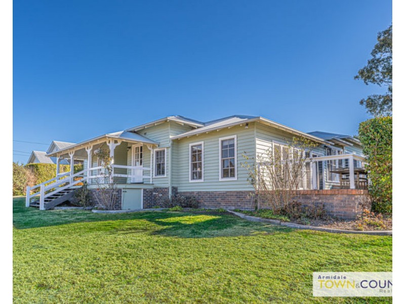 24 Faulkner Street, Armidale NSW 2350