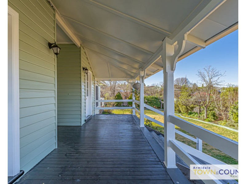 24 Faulkner Street, Armidale NSW 2350