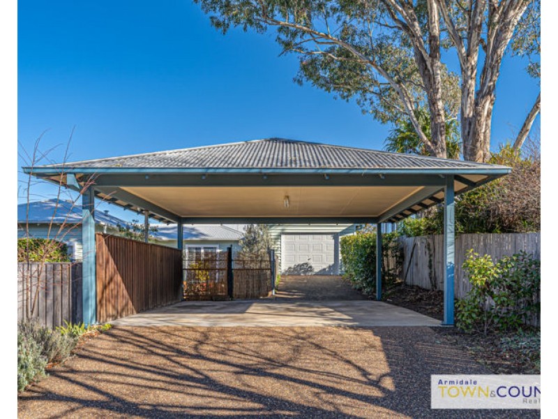 24 Faulkner Street, Armidale NSW 2350