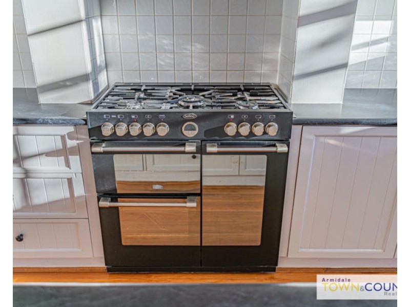 24 Faulkner Street, Armidale NSW 2350