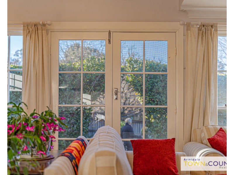 24 Faulkner Street, Armidale NSW 2350