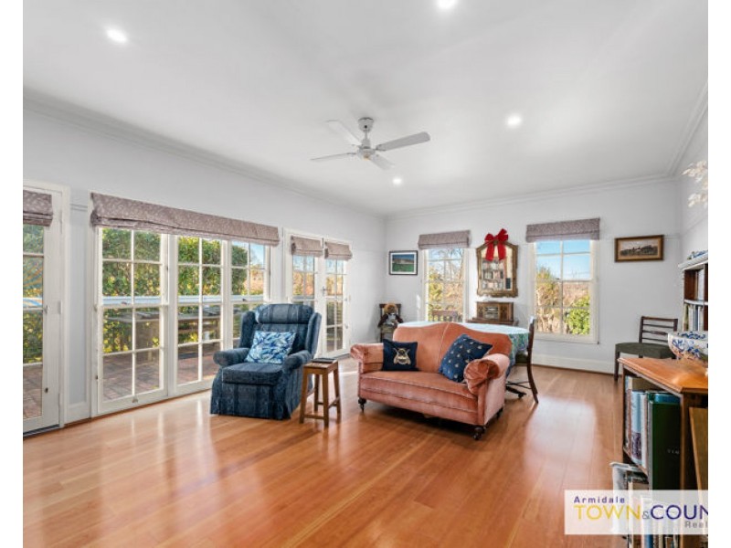 24 Faulkner Street, Armidale NSW 2350