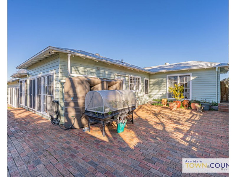 24 Faulkner Street, Armidale NSW 2350