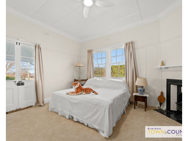 24 Faulkner Street, Armidale NSW 2350