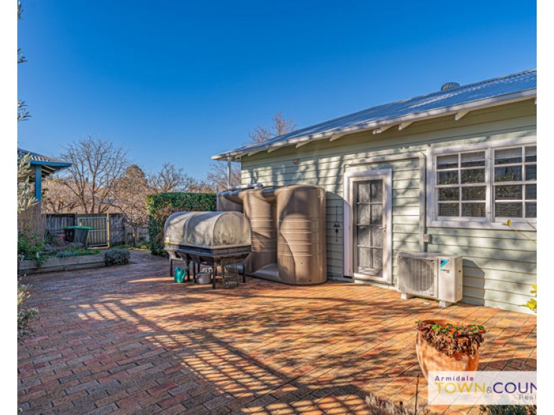 24 Faulkner Street, Armidale NSW 2350