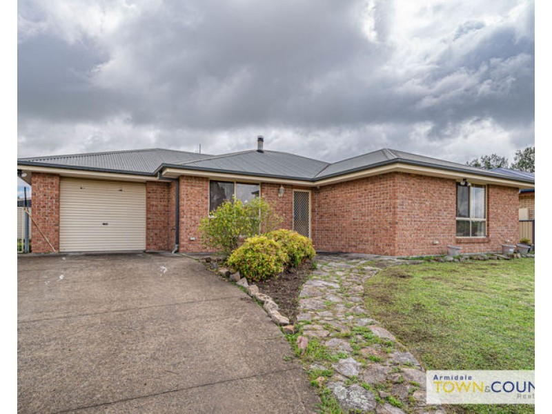 17 Aldred Avenue, Armidale NSW 2350