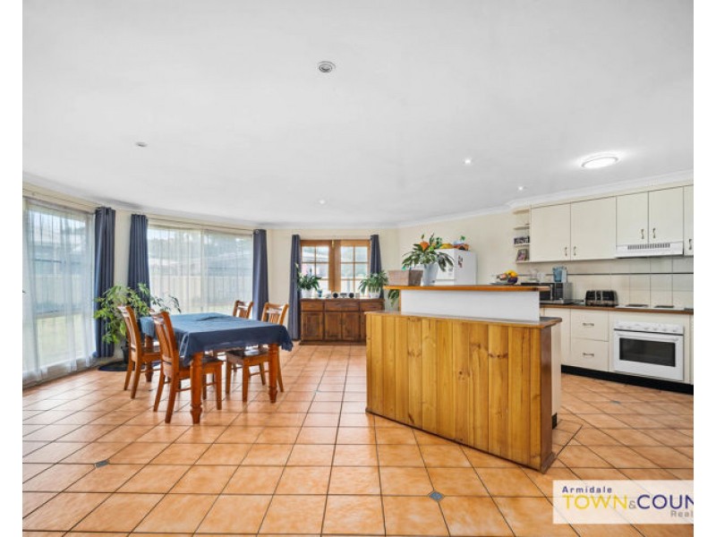 17 Aldred Avenue, Armidale NSW 2350