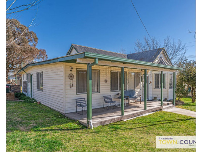 1 Marsh Street, Uralla NSW 2358
