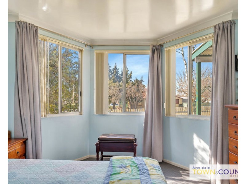 1 Marsh Street, Uralla NSW 2358