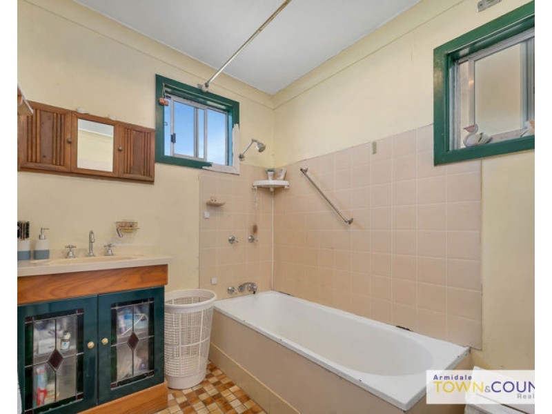 1 Marsh Street, Uralla NSW 2358