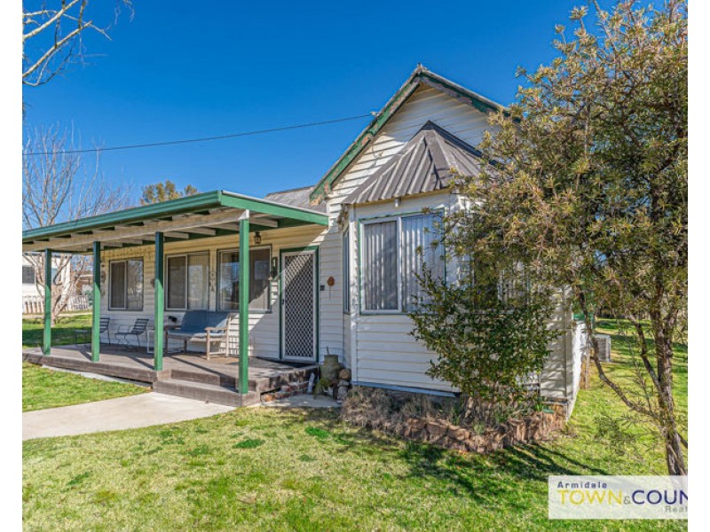 1 Marsh Street, Uralla NSW 2358