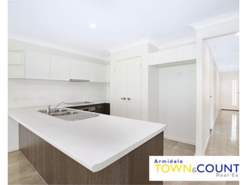 1/11 Grandview Crescent, Armidale NSW 2350