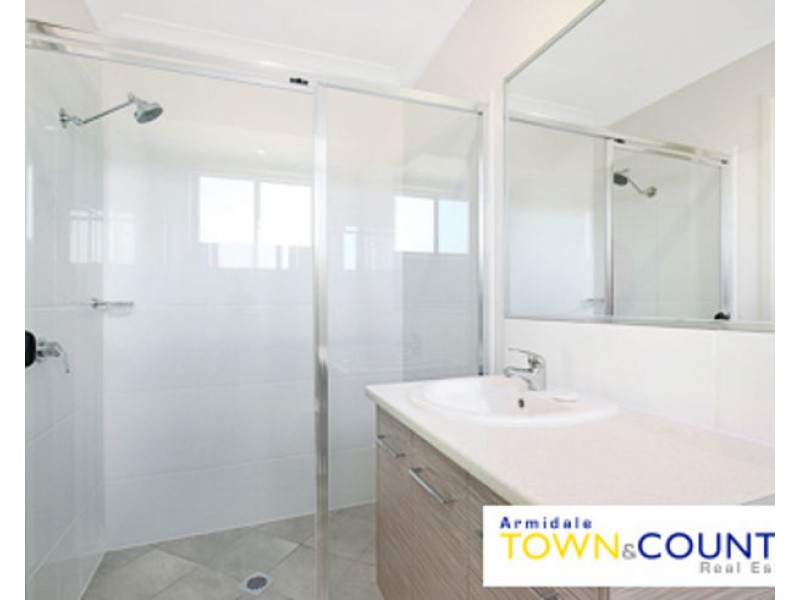 1/11 Grandview Crescent, Armidale NSW 2350