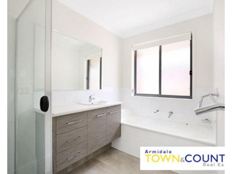 1/11 Grandview Crescent, Armidale NSW 2350