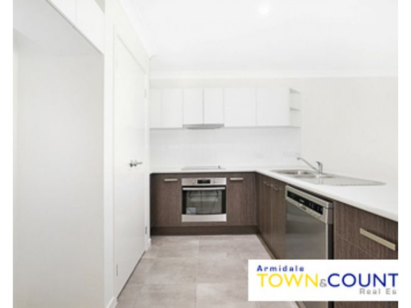 1/11 Grandview Crescent, Armidale NSW 2350
