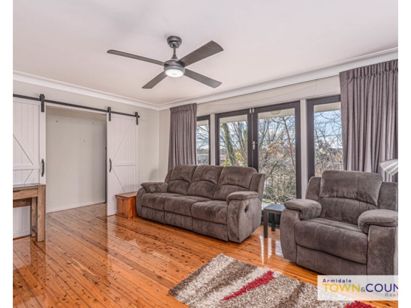 12 Chestnut Avenue, Armidale NSW 2350