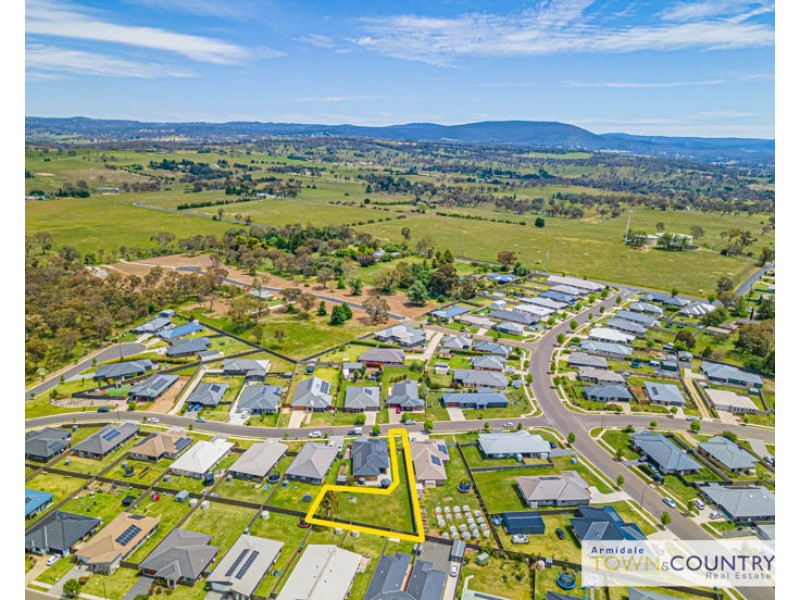 14a Spearmount Drive, Armidale NSW 2350