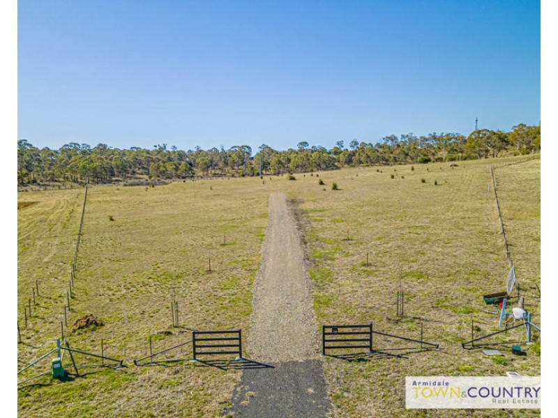 38 Lingerwood Place, Armidale NSW 2350