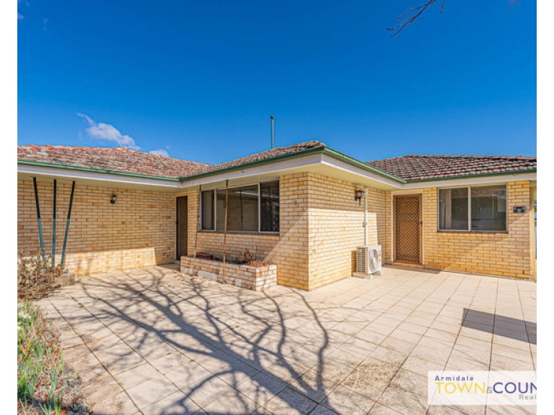 9 McShane Avenue, Armidale NSW 2350