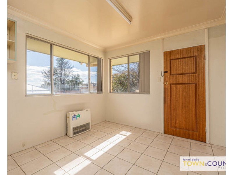 9 McShane Avenue, Armidale NSW 2350