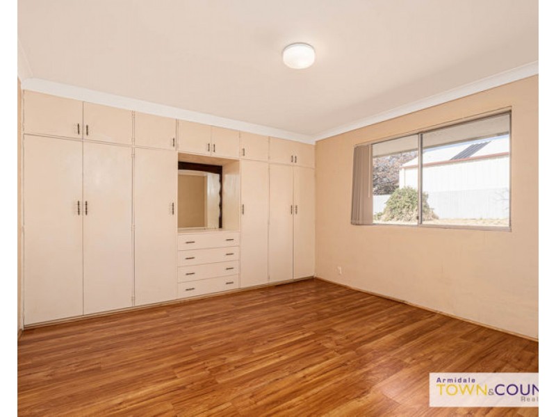 9 McShane Avenue, Armidale NSW 2350