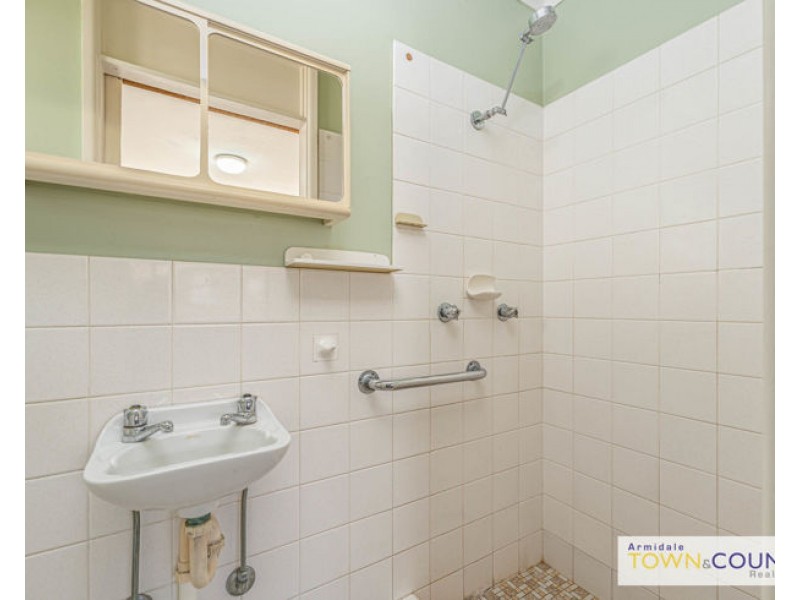 9 McShane Avenue, Armidale NSW 2350