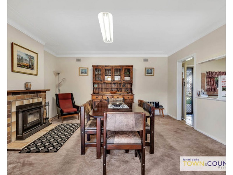 12 Simpson Avenue, Armidale NSW 2350