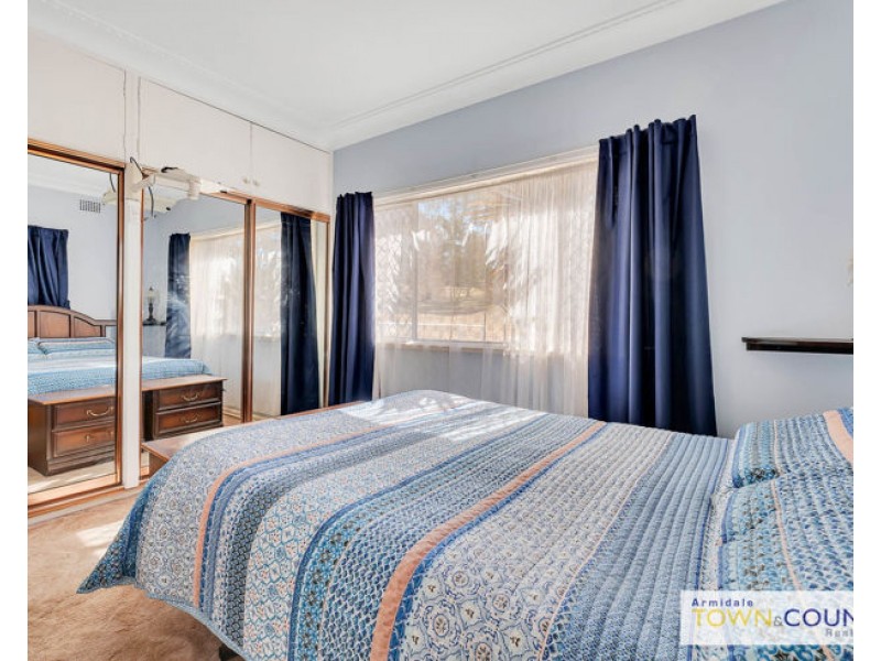 12 Simpson Avenue, Armidale NSW 2350