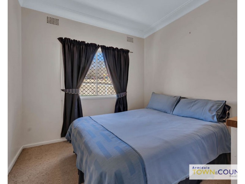 12 Simpson Avenue, Armidale NSW 2350