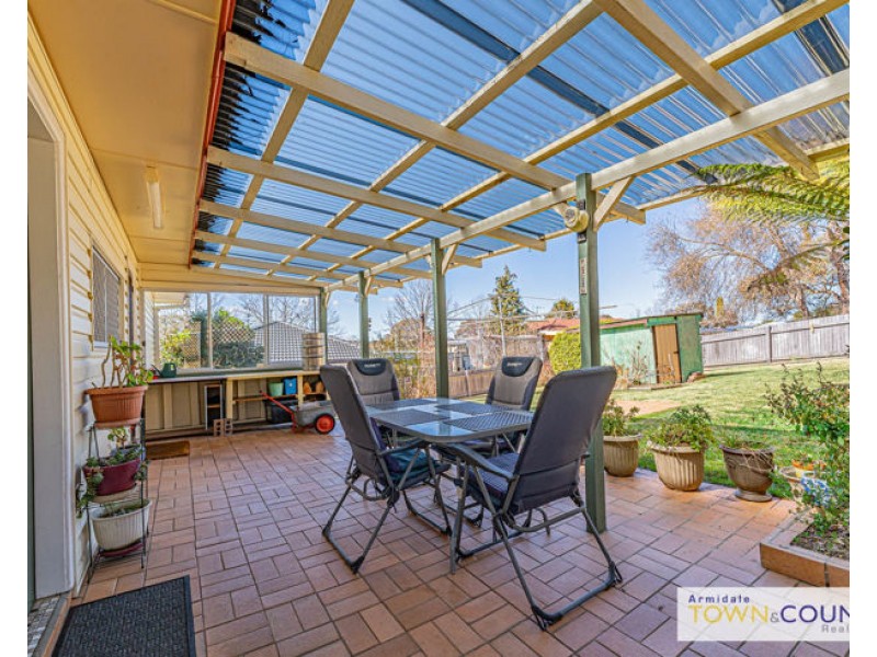12 Simpson Avenue, Armidale NSW 2350