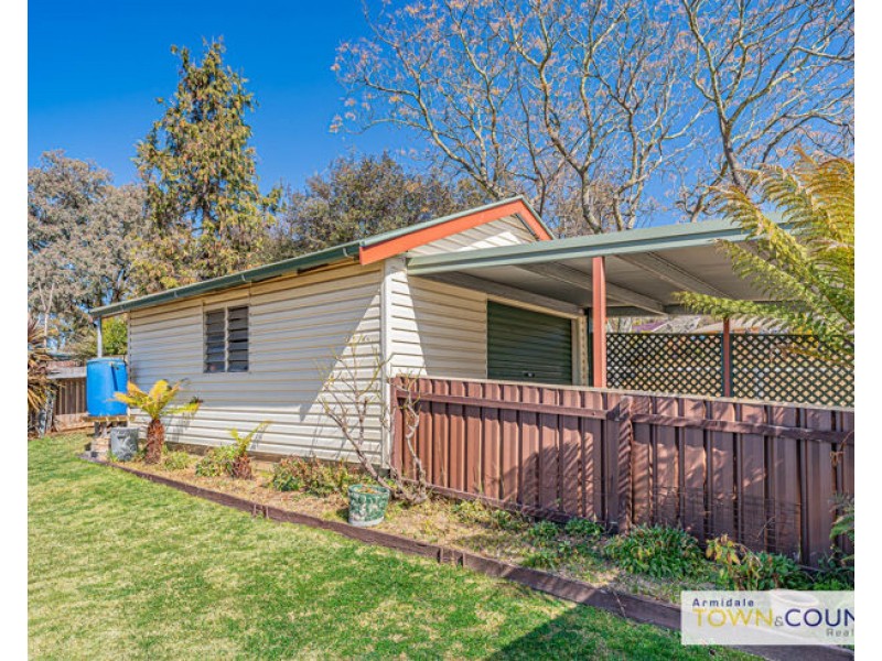 12 Simpson Avenue, Armidale NSW 2350