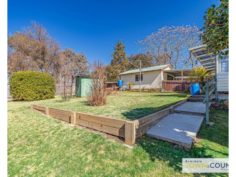 12 Simpson Avenue, Armidale NSW 2350