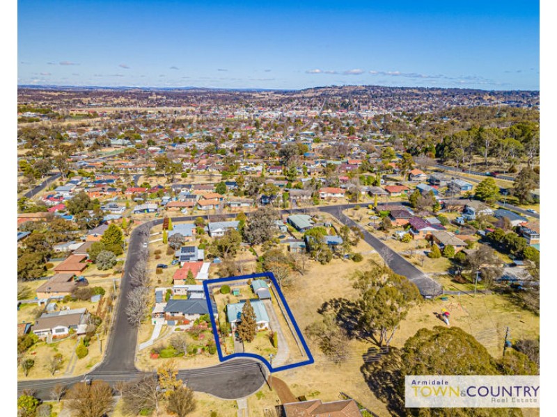 12 Simpson Avenue, Armidale NSW 2350